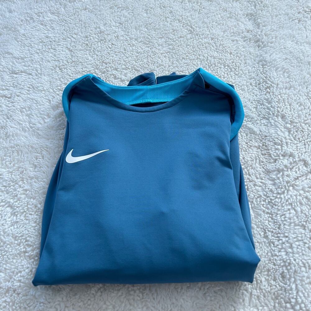 Nike Womens Sz M Dri-Fit Long Sleeve Blue Running Athleisure Luxe Preppy Sports - Picture 1 of 7